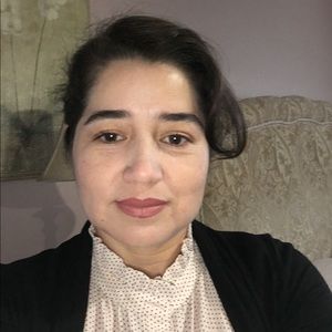 Meet your Posher, Claudia